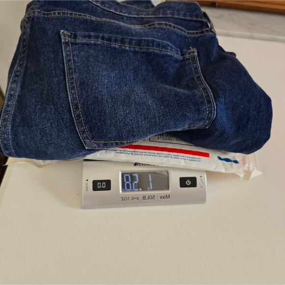 Old Navy Mid Rise Wow Boyfriend Denim Blue Jeans Cuffed Causal Plus Size 14 - Picture 12 of 12